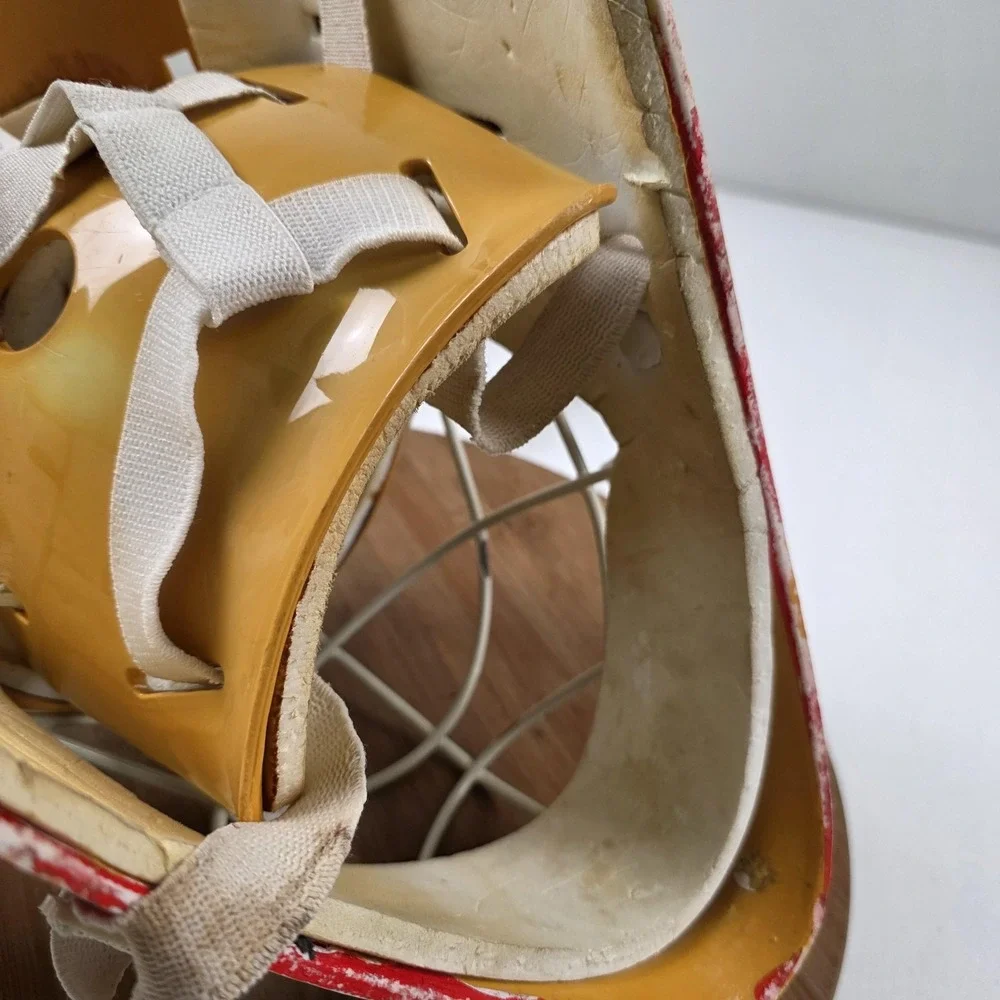 VTG 90S Cooper Full Face Goalie Helmet One Size Yellow Rink Hockey Mask Cage